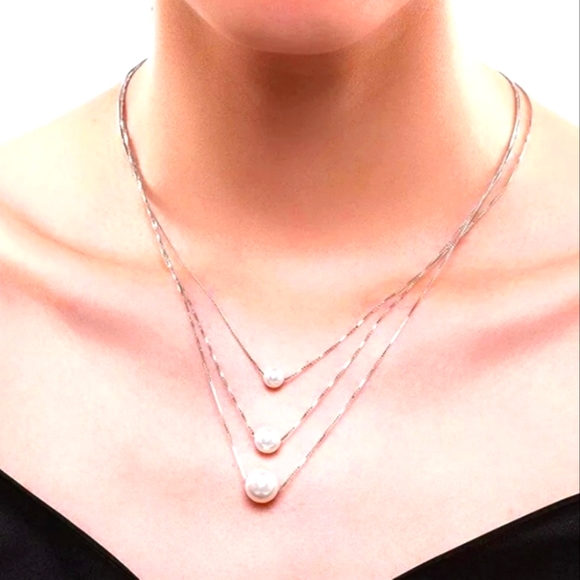 Pearl Three Layered Necklace - Picture 2 of 6